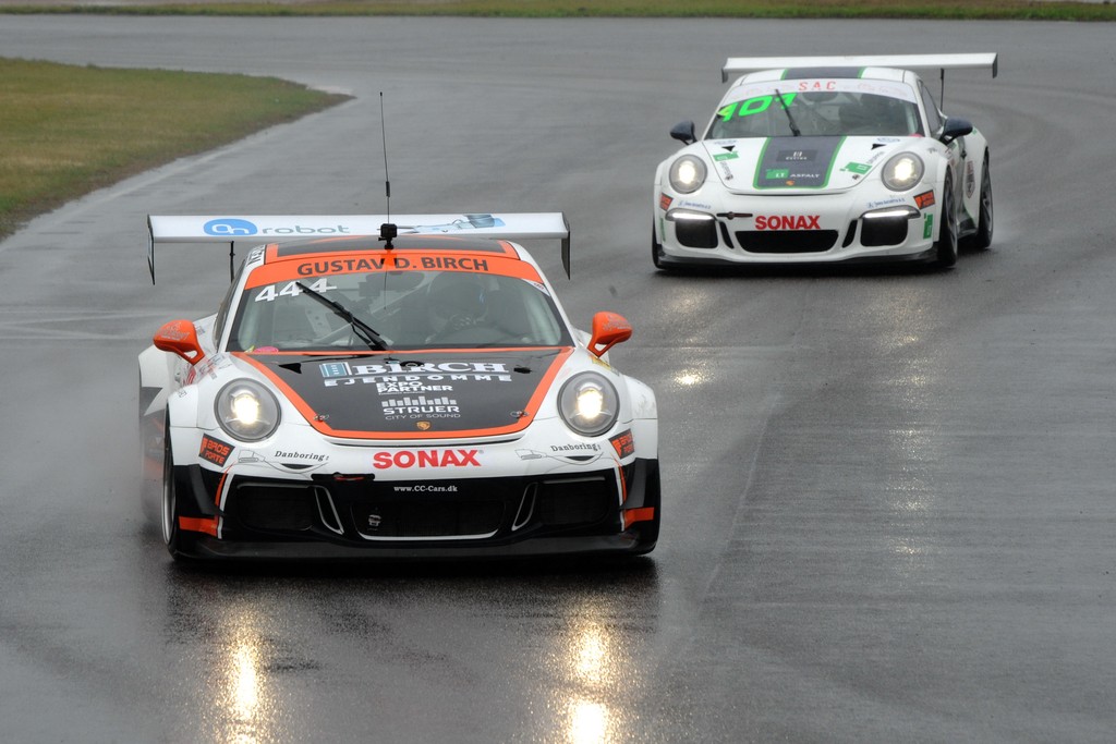 Sammen med Gustav Birch tog Mikkel O. Pedersen to sejre ved premieren for Danish Endurance Championship på Padborg Park
(Foto: Morten Alstrup)